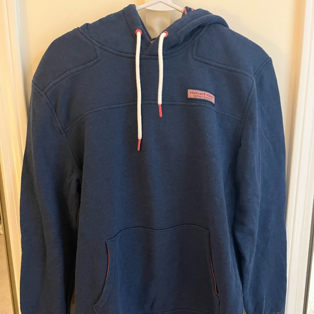 Vineyards vines hoodie